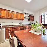 The Balcony House With Free Parking *