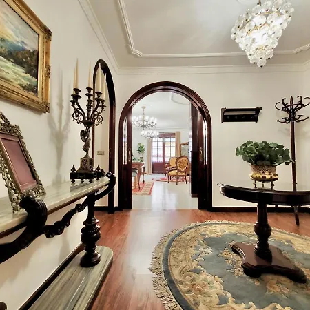 Apartment Maison Chandelier *